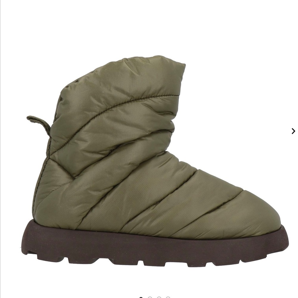 NWT PIUMESTUDIO Ankle boots Military green